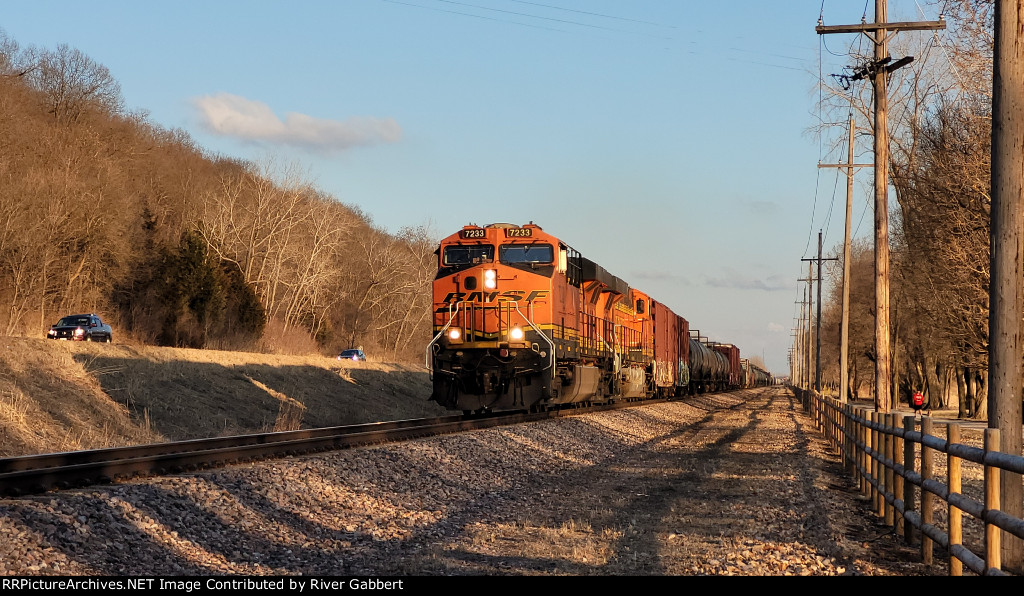 BNSF 7233